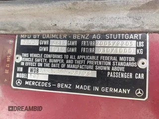 1989 Mercedes-Benz 560 with VIN WDBBA48D8KA098792, listed as a IAAI auction lot 41929891 with 160,351 mi miles. Bid and sale history available at carsss.com. Image 9.