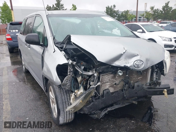 2012 Toyota Sienna z VIN 5TDZK3DC6CS263912, wystawiony jako IAAI lot #42174360 z przebiegiem 95 216 mil mil oraz . Historia ofert i sprzedaży dostępna na DreamBid. Obrazek 6.