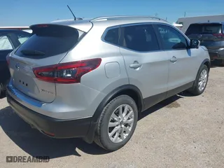2022 Nissan Rogue Sport SV with VIN JN1BJ1BW0NW487477, listed as a IAAI auction lot 42075815 with 37,362 mi miles. Bid and sale history available at carsss.com. Image 4.