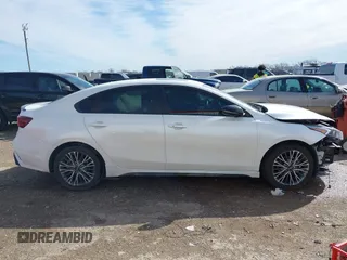 2024 Kia Forte GT-Line with VIN 3KPF54AD2RE805393, listed as a IAAI auction lot 41685953 with 7,646 mi miles. Bid and sale history available at carsss.com. Image 13.