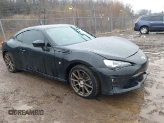 2017 Toyota 86 with VIN JF1ZNAA12H9702839, listed as a IAAI auction lot 41204947 with 85,942 mi miles. Bid and sale history available at carsss.com. Image 1.