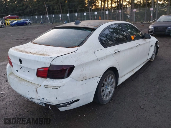 2011 BMW 5 Series 535i z VIN WBAFR7C50BC801316, wystawiony jako IAAI lot #38335558 z przebiegiem Nie podano mil oraz . Historia ofert i sprzedaży dostępna na DreamBid. Obrazek 4.