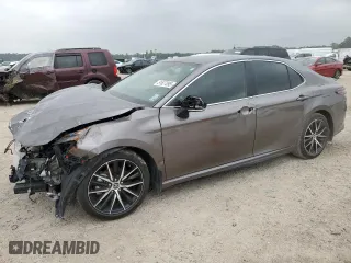 2024 Toyota Camry SE with VIN 4T1G11AK6RU218253, listed as a Copart auction lot 51627095 with 17,333 mi miles and Salvage Title. Bid and sale history available at carsss.com. Image 1.