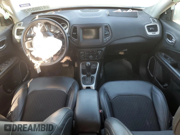 2019 Jeep Compass Altitude z VIN 3C4NJCBB0KT652173, wystawiony jako Copart lot #47865765 z przebiegiem Nie podano mil oraz Szkoda całkowita • Salvage title. Historia ofert i sprzedaży dostępna na DreamBid. Obrazek 8.