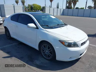 2006 Scion tC z VIN JTKDE177160074654, wystawiony jako IAAI lot #42449376 z przebiegiem 204 121 mil mil oraz . Historia ofert i sprzedaży dostępna na DreamBid. Obrazek 1.