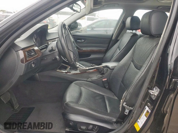 2011 BMW 3 Series 328i with VIN WBAPH5G5XBNM75258, listed as a Copart auction lot 59031885 with 107,263 mi miles and Clean title. Bid and sale history available at DreamBid. Image 7.