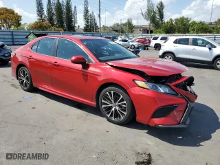 2020 Toyota Camry SE with VIN 4T1G11AK8LU336117, listed as a Copart auction lot 51085195 with 61,528 mi miles and Salvage Title. Bid and sale history available at carsss.com. Image 4.