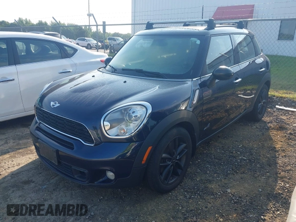 2012 MINI Countryman S with VIN WMWZC5C58CWL55953, listed as a IAAI auction lot 42499646 with 130,961 mi miles and . Bid and sale history available at DreamBid. Image 2.