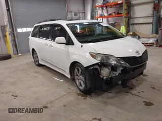 2014 Toyota Sienna SE с VIN 5TDXK3DC7ES497390, выставлен на аукционе IAAI как лот 42037096 с пробегом 169 127 миль миль и . История ставок и продаж доступна на DreamBid. Изображение 1.