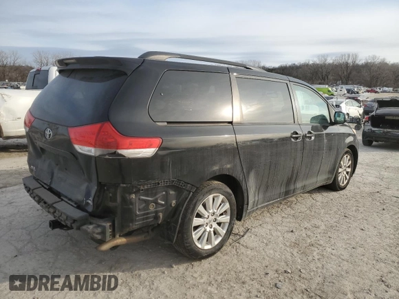 2011 Toyota Sienna XLE с VIN 5TDDK3DC3BS005680, выставлен на аукционе Copart как лот 88833815 с пробегом 256 679 миль миль и Списание • Salvage title. История ставок и продаж доступна на DreamBid. Изображение 3.