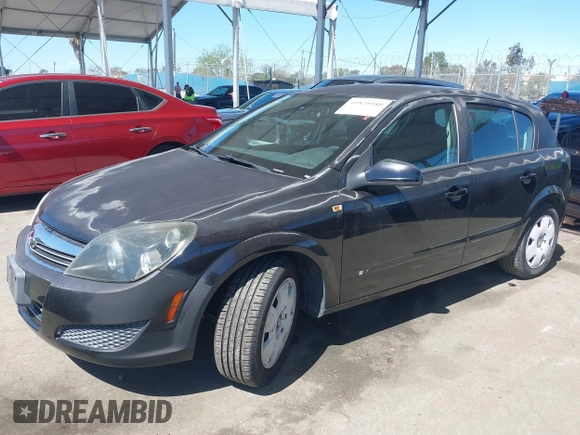 2008 Saturn Astra XE z VIN W08AR671885079680, wystawiony jako IAAI lot #41825980 z przebiegiem 30 036 mil mil oraz . Historia ofert i sprzedaży dostępna na DreamBid. Obrazek 2.