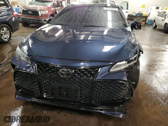 2019 Toyota Avalon XLE with VIN 4T1BZ1FB0KU016719, listed as a Copart auction lot 42285375 with 175,008 mi miles and Salvage Title. Bid and sale history available at DreamBid. Image 5.