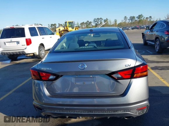 2019 Nissan Altima 2.5 SV with VIN 1N4BL4DV9KN300192, listed as a IAAI auction lot 41880131 with 144,983 mi miles. Bid and sale history available at carsss.com. Image 17.
