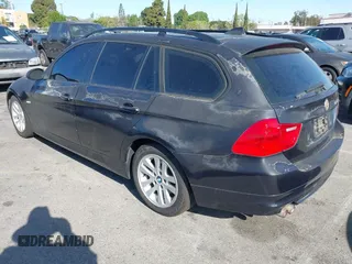2007 BMW 3 Series 328xi с VIN WBAVT73577FZ35744, выставлен на аукционе IAAI как лот 41945740 с пробегом 158 884 миль миль и . История ставок и продаж доступна на DreamBid. Изображение 3.