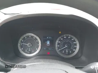 2020 Hyundai Venue SE z VIN KMHRB8A32LU028416, wystawiony jako IAAI lot #42497737 z przebiegiem 56 011 mil mil oraz . Historia ofert i sprzedaży dostępna na DreamBid. Obrazek 7.