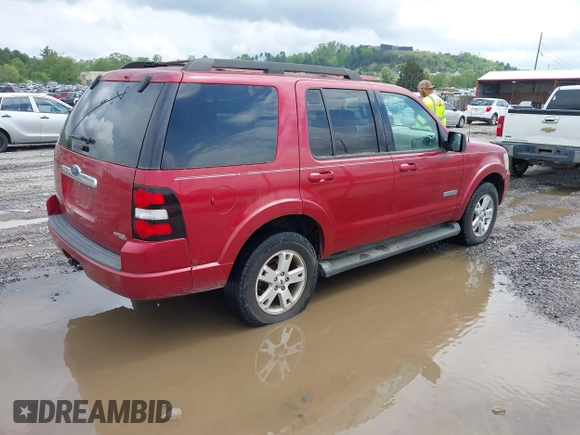 2007 Ford Explorer XLT with VIN 1FMEU73E67UB66077, listed as a IAAI auction lot 42121326 with 157,251 mi miles. Bid and sale history available at carsss.com. Image 4.