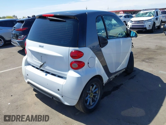 2014 Smart fortwo Pure с VIN WMEEJ3BA3EK741265, выставлен на аукционе IAAI как лот 42185357 с пробегом 56 753 миль миль и . История ставок и продаж доступна на DreamBid. Изображение 4.