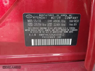 2016 Hyundai Azera Limited with VIN KMHFH4JG9GA555812, listed as a IAAI auction lot 41772140 with 103,027 mi miles. Bid and sale history available at carsss.com. Image 9.