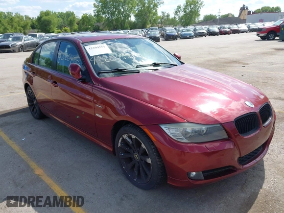 2011 BMW 3 Series 328i xDrive z VIN WBAPK7C51BA971527, wystawiony jako IAAI lot #42204551 z przebiegiem 160 633 mil mil oraz . Historia ofert i sprzedaży dostępna na DreamBid. Obrazek 1.