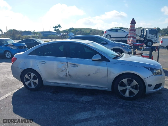 2011 Chevrolet Cruze LT w/2LT with VIN 1G1PG5S99B7128128, listed as a IAAI auction lot 41151880 with 195,832 mi miles. Bid and sale history available at carsss.com. Image 6.