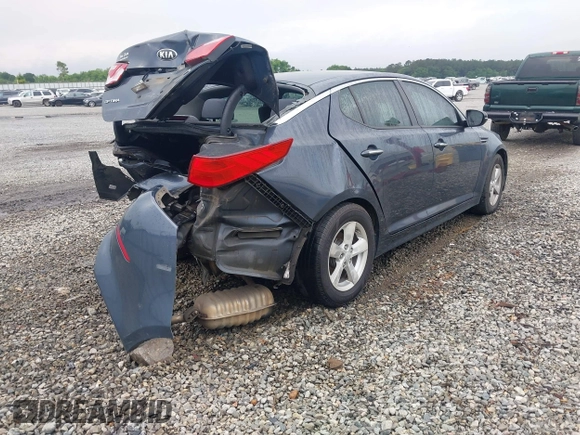 2015 Kia Optima LX z VIN KNAGM4A78F5588728, wystawiony jako IAAI lot #42116653 z przebiegiem 203 145 mil mil oraz . Historia ofert i sprzedaży dostępna na DreamBid. Obrazek 4.