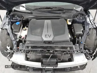 2024 Kia EV6 Wind with VIN KNDC34LA1R5160761, listed as a Copart auction lot 76161384 with 17,681 mi miles and Clean Title. Bid and sale history available at carsss.com. Image 11.