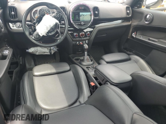 2019 MINI Countryman Cooper S with VIN WMZYT5C57K3E62624, listed as a Copart auction lot 59481905 with 98,182 mi miles and Salvage title. Bid and sale history available at DreamBid. Image 8.
