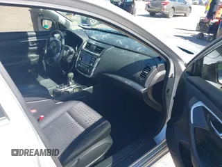 2016 Nissan Altima SR with VIN 1N4AL3AP3GC214309, listed as a IAAI auction lot 41863450 with 114,302 mi miles and . Bid and sale history available at carsss.com. Image 5.
