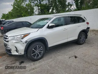 2019 Toyota Highlander SE with VIN 5TDJZRFH4KS922797, listed as a Copart auction lot 57026425 with 165,989 mi miles and Salvage title. Bid and sale history available at DreamBid. Image 1.
