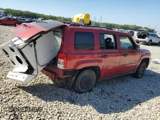 2008 Jeep Patriot Sport z VIN 1J8FF28W78D525731, wystawiony jako Copart lot #72451924 z przebiegiem Nie podano mil oraz Szkoda całkowita • Salvage title. Historia ofert i sprzedaży dostępna na DreamBid. Obrazek 3.