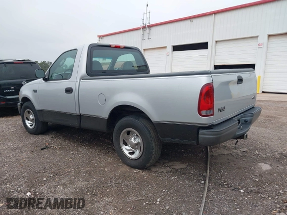 2002 Ford F-150 XL with VIN 1FTRF17292NB25345, listed as a IAAI auction lot 41616370 with 1 mi miles. Bid and sale history available at carsss.com. Image 3.