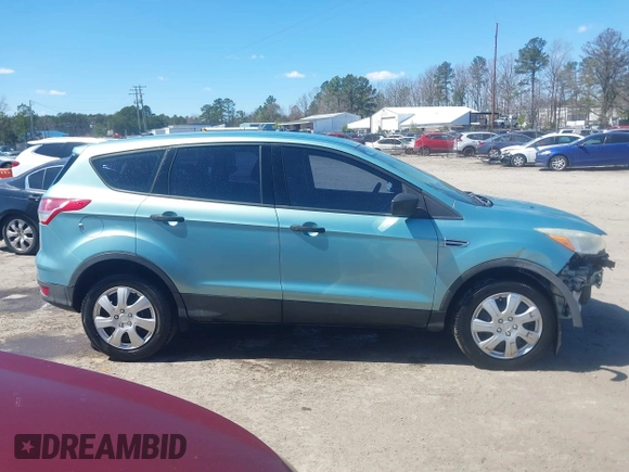 2013 Ford Escape S with VIN 1FMCU0F78DUA70572, listed as a IAAI auction lot 41880136 with 204,249 mi miles. Bid and sale history available at carsss.com. Image 13.