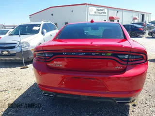 2015 Dodge Charger SXT z VIN 2C3CDXHG1FH916674, wystawiony jako IAAI lot #42168210 z przebiegiem 148 984 mil mil oraz . Historia ofert i sprzedaży dostępna na DreamBid. Obrazek 16.