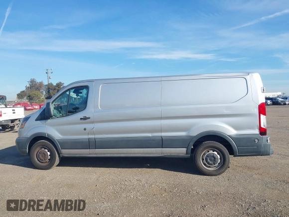 2017 Ford Transit z VIN 1FTYR2YMXHKA63019, wystawiony jako IAAI lot #41613283 z przebiegiem 182 946 mil mil oraz . Historia ofert i sprzedaży dostępna na DreamBid. Obrazek 14.
