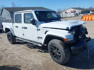 2022 Jeep Gladiator Texas Trail with VIN 1C6HJTAG3NL151845, listed as a IAAI auction lot 40215896 with 46,374 mi miles. Bid and sale history available at carsss.com. Image 13.