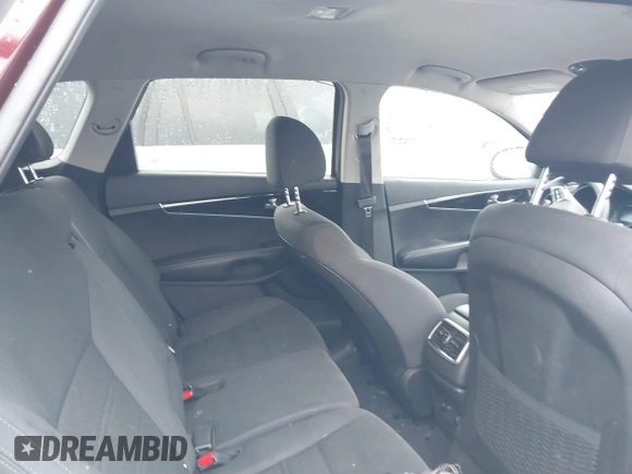 2020 Kia Sorento LX with VIN 5XYPG4A5XLG615276, listed as a IAAI auction lot 38376505 with 111,781 mi miles and . Bid and sale history available at DreamBid. Image 8.