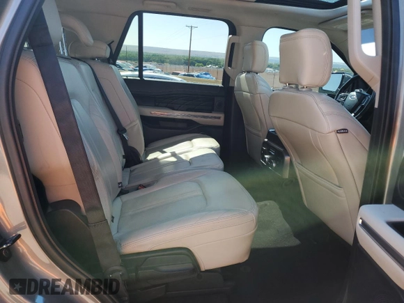 2019 Ford Expedition Platinum с VIN 1FMJU1MT1KEA58042, выставлен на аукционе Copart как лот 57112995 с пробегом 66 764 миль миль и Списание • Salvage title. История ставок и продаж доступна на DreamBid. Изображение 11.