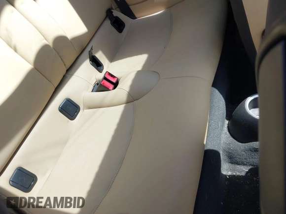 2010 MINI Hardtop with VIN WMWMF3C5XATZ23107, listed as a IAAI auction lot 42732300 with 100,747 mi miles and . Bid and sale history available at DreamBid. Image 8.