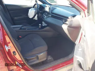 2018 Toyota C-HR XLE z VIN NMTKHMBX5JR051056, wystawiony jako IAAI lot #41740517 z przebiegiem 80 368 mil mil oraz . Historia ofert i sprzedaży dostępna na DreamBid. Obrazek 5.
