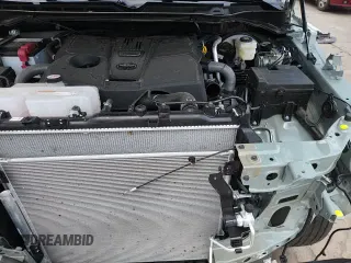 2025 Toyota Tundra SR с VIN 5TFLA5DB9SX296018, выставлен на аукционе Copart как лот 68715305 с пробегом 6 390 миль миль и Списание • Salvage title. История ставок и продаж доступна на DreamBid. Изображение 16.