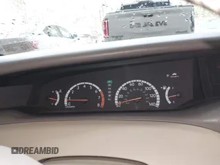 2002 Toyota Avalon XL with VIN 4T1BF28B12U260987, listed as a IAAI auction lot 42113276 with 181,537 mi miles and . Bid and sale history available at DreamBid. Image 15.