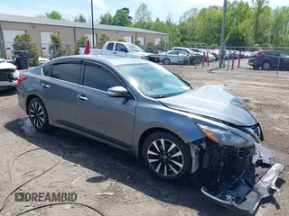 2017 Nissan Altima SV z VIN 1N4AL3AP6HC498990, wystawiony jako IAAI lot #42095268 z przebiegiem 105 253 mil mil oraz . Historia ofert i sprzedaży dostępna na DreamBid. Obrazek 1.