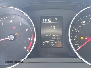 2017 Volkswagen Jetta S z VIN 3VW2B7AJ2HM207207, wystawiony jako IAAI lot #41654971 z przebiegiem 73 427 mil mil oraz . Historia ofert i sprzedaży dostępna na DreamBid. Obrazek 15.