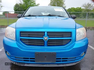 2009 Dodge Caliber SXT z VIN 1B3HB48A39D163685, wystawiony jako IAAI lot #42193202 z przebiegiem 97 479 mil mil oraz . Historia ofert i sprzedaży dostępna na DreamBid. Obrazek 12.