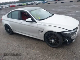 2018 BMW M3 z VIN WBS8M9C53J5K98477, wystawiony jako IAAI lot #41733214 z przebiegiem 29 226 mil mil oraz . Historia ofert i sprzedaży dostępna na DreamBid. Obrazek 1.