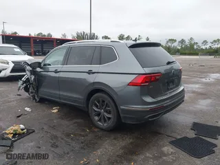 2022 Volkswagen Tiguan SE with VIN 3VV3B7AX6NM070815, listed as a IAAI auction lot 41391891 with 32,818 mi miles. Bid and sale history available at carsss.com. Image 3.