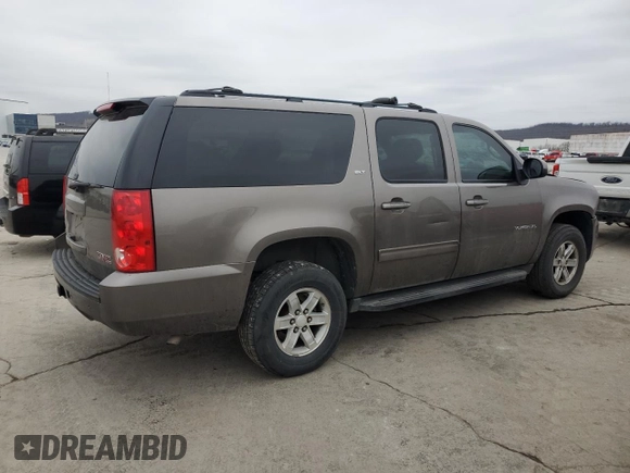 2012 GMC Yukon XL SLT with VIN 1GKS2KE75CR105108, listed as a Copart auction lot 45021015 with 241,894 mi miles and Clean Title. Bid and sale history available at carsss.com. Image 3.