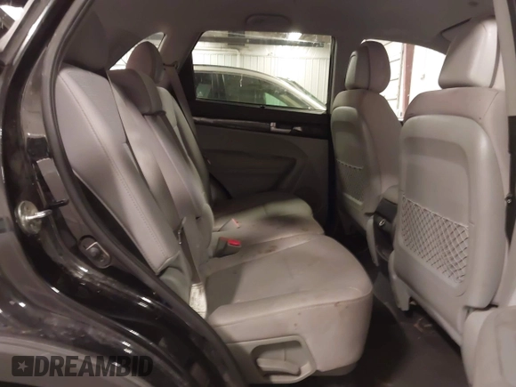 2015 Kia Sorento LX with VIN 5XYKTCA66FG573928, listed as a IAAI auction lot 42017586 with 174,939 mi miles. Bid and sale history available at carsss.com. Image 8.