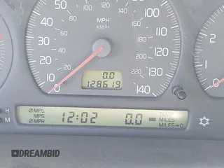2000 Volvo V70 with VIN YV1LW61J8Y2647178, listed as a IAAI auction lot 42636533 with 128,619 mi miles and . Bid and sale history available at DreamBid. Image 15.