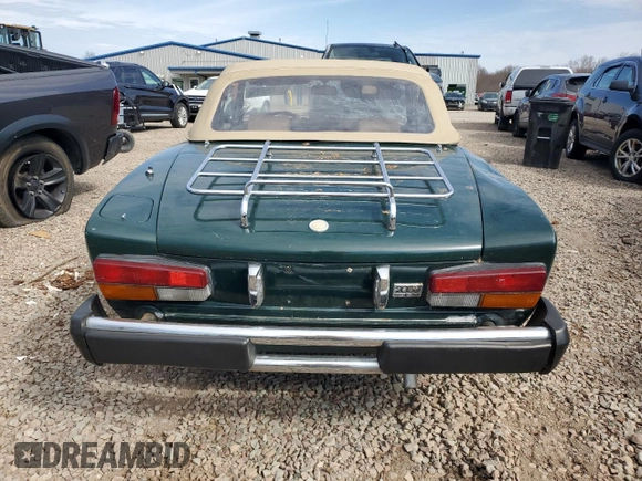 1982 FIAT 124 Spider z VIN ZFAAS00B0C5003902, wystawiony jako Copart lot #51425625 z przebiegiem 77 842 mil mil oraz Szkoda całkowita • Salvage title. Historia ofert i sprzedaży dostępna na DreamBid. Obrazek 6.